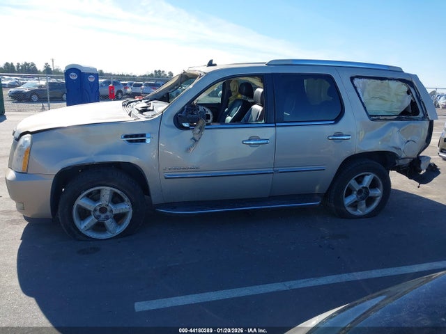 Продаж на аукціоні авто 2007 Cadillac Escalade Standard, vin: 1GYEC63827R265567, номер лоту: 44180389