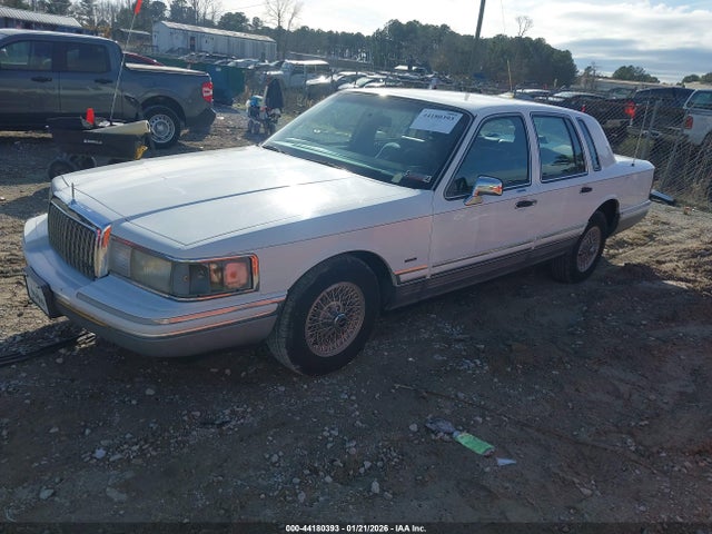 1993 LINCOLN TOWN CAR 1LNLM82W1PY716785 Photo 1