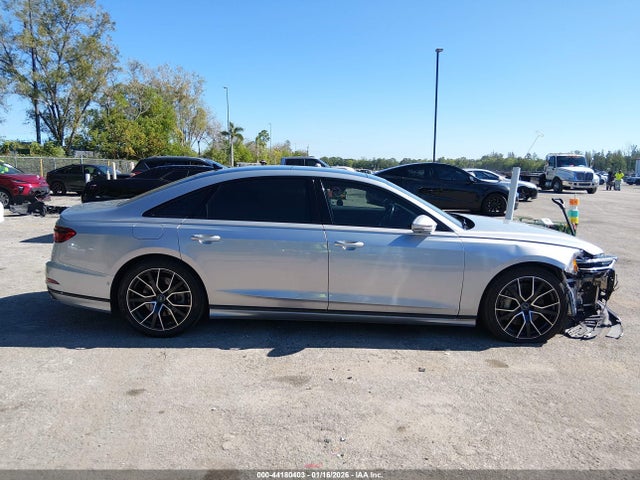 2020 Audi A8 L 55 Tfsi Quattro Tiptronic მანქანა იყიდება აუქციონზე, vin: WAU8DAF8XLN015801, აუქციონის ნომერი: 44180403
