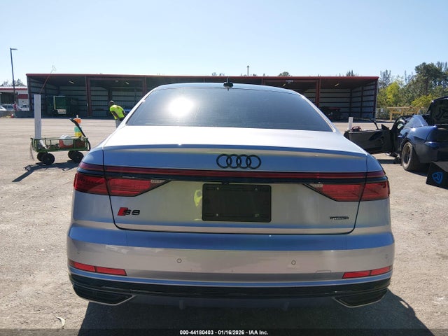 2020 Audi A8 L 55 Tfsi Quattro Tiptronic მანქანა იყიდება აუქციონზე, vin: WAU8DAF8XLN015801, აუქციონის ნომერი: 44180403