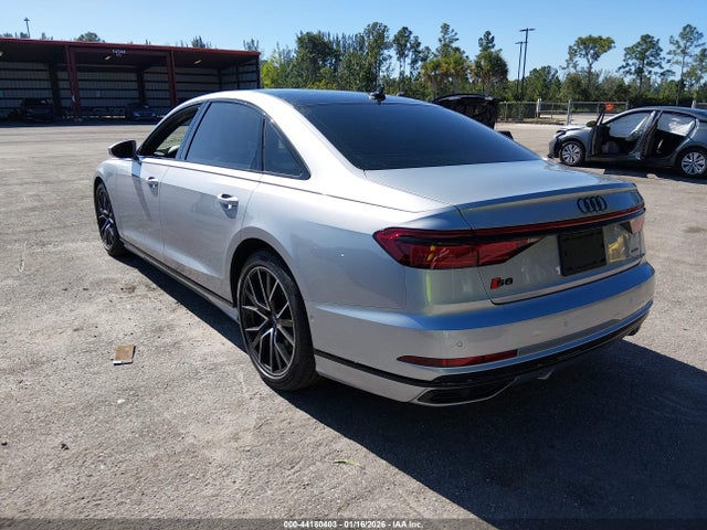 2020 Audi A8 L 55 Tfsi Quattro Tiptronic მანქანა იყიდება აუქციონზე, vin: WAU8DAF8XLN015801, აუქციონის ნომერი: 44180403