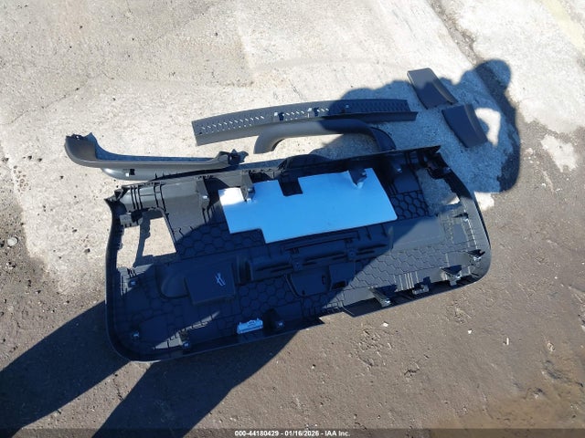 Продаж на аукціоні авто 2021 Volkswagen Tiguan, vin: 3VV3B7AX9MM142332, номер лоту: 44180429