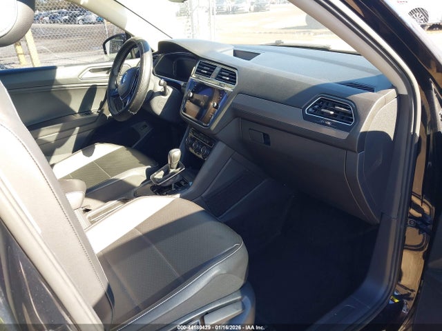Продаж на аукціоні авто 2021 Volkswagen Tiguan, vin: 3VV3B7AX9MM142332, номер лоту: 44180429