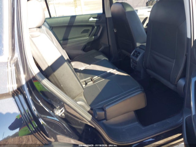 Продаж на аукціоні авто 2021 Volkswagen Tiguan, vin: 3VV3B7AX9MM142332, номер лоту: 44180429