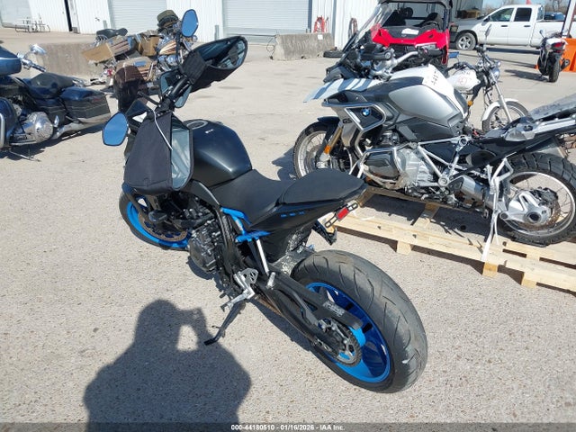 Suzuki Gsx800 R 2024 JS1EM11B1R7101000 Image 3