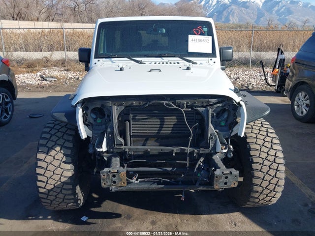 1C4HJWDG7GL283435 Jeep Wrangler Unlimited Sport