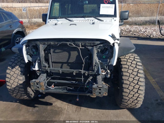 1C4HJWDG7GL283435 Jeep Wrangler Unlimited Sport