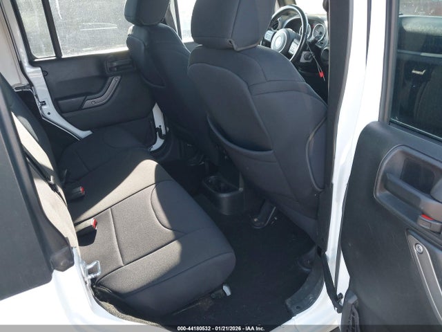 1C4HJWDG7GL283435 Jeep Wrangler Unlimited Sport