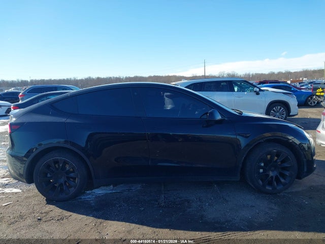 5YJYGAEE1MF302798 Tesla Model Y Long Range Dual Motor All-wheel Drive