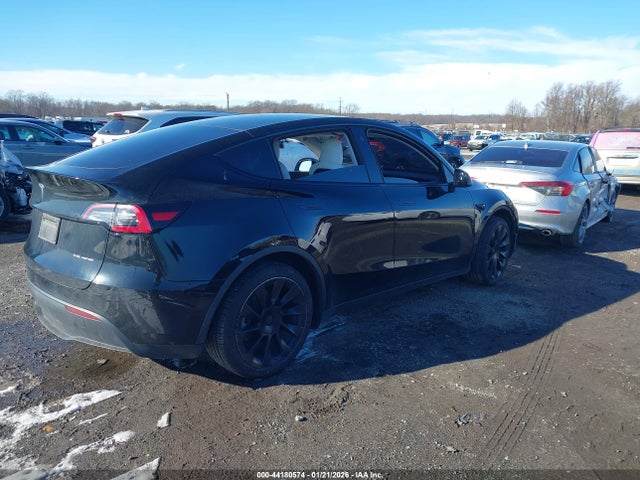 2021 TESLA MODEL Y 5YJYGAEE1MF302798 Photo 3