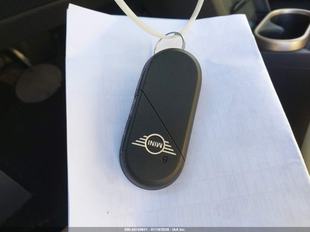 2025 MINI CONVERTIBLE WMW23GX00S2X61386 Photo 10