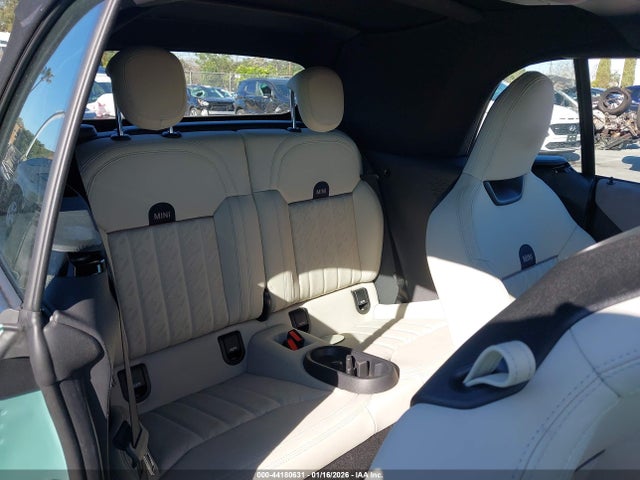 2025 MINI CONVERTIBLE WMW23GX00S2X61386 Photo 7