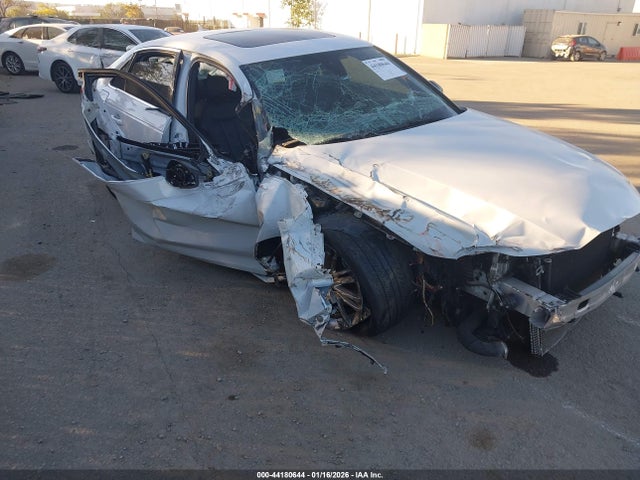 2017 AUDI A4 WAULMAF43HA167845 Photo 5