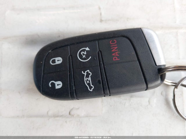 3C4PDCAB4JT532716 Dodge JOURNEY SE