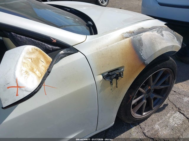 Tesla Model 3 Standard Range Plus Rear-wheel Drive 2021 5YJ3E1EA2MF069379 Image 16