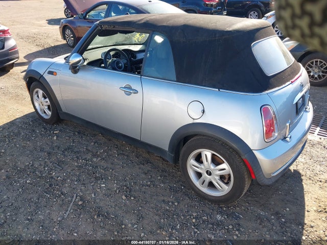 2005 MINI COOPER WMWRF33435TG10079 Photo 2