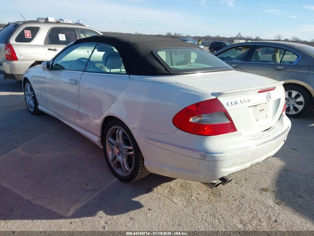 2008 MERCEDES-BENZ CLK 550 WDBTK72F98T089352 Photo 2