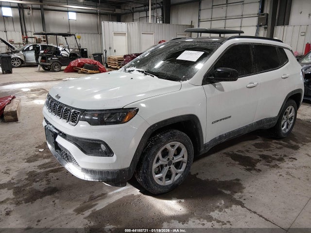2025 Jeep Compass Latitude 4x4 მანქანა იყიდება აუქციონზე, vin: 3C4NJDBN3ST599128, აუქციონის ნომერი: 44180721