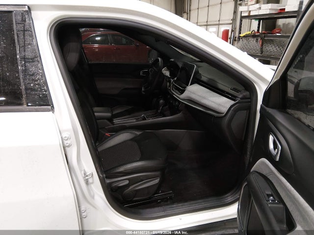 2025 Jeep Compass Latitude 4x4 მანქანა იყიდება აუქციონზე, vin: 3C4NJDBN3ST599128, აუქციონის ნომერი: 44180721