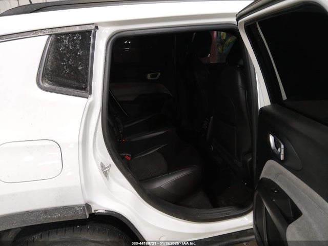 2025 Jeep Compass Latitude 4x4 მანქანა იყიდება აუქციონზე, vin: 3C4NJDBN3ST599128, აუქციონის ნომერი: 44180721