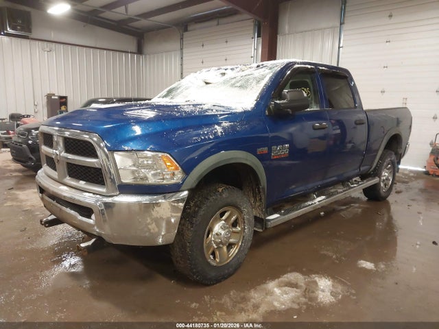 44180735 :رقم المزاد ، 3C6UR5CJ7HG551307 vin ، 2017 Ram 2500 Tradesman  4x4 6'4 Box مزاد بيع