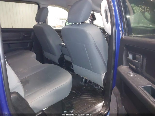 44180735 :رقم المزاد ، 3C6UR5CJ7HG551307 vin ، 2017 Ram 2500 Tradesman  4x4 6'4 Box مزاد بيع