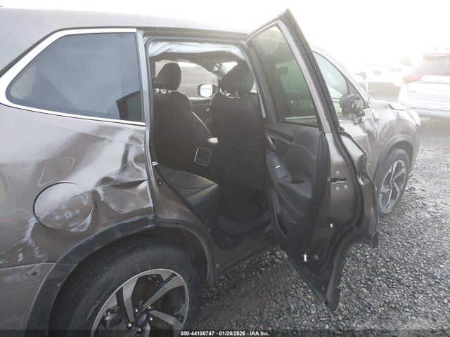 Продаж на аукціоні авто 2024 Subaru Forester Touring, vin: JF2SKAMC4RH494506, номер лоту: 44180747