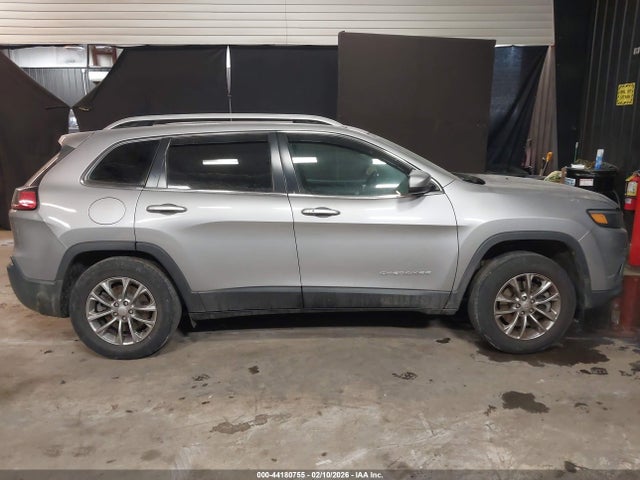 44180755 :رقم المزاد ، 1C4PJMLB1KD310847 vin ، 2019 Jeep Cherokee Latitude Plus 4x4 مزاد بيع