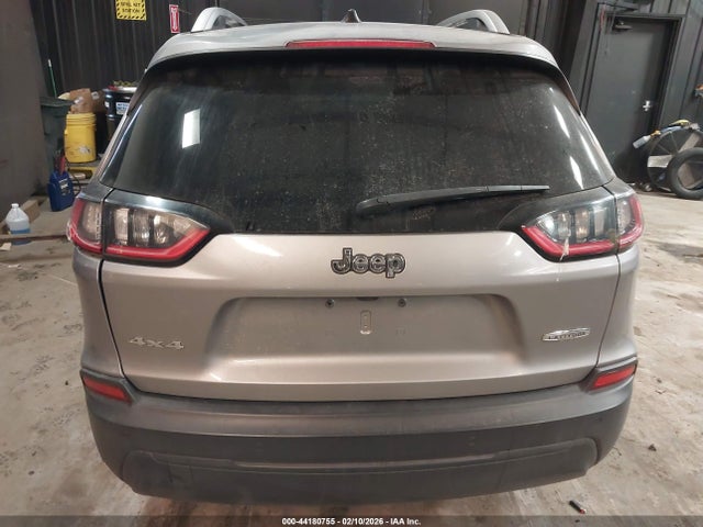 44180755 :رقم المزاد ، 1C4PJMLB1KD310847 vin ، 2019 Jeep Cherokee Latitude Plus 4x4 مزاد بيع