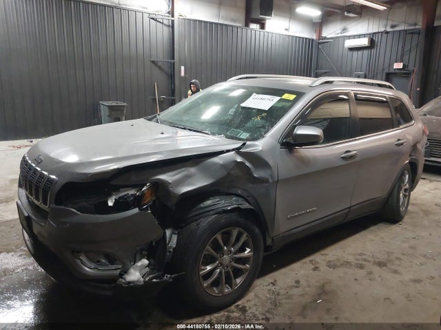 44180755 :رقم المزاد ، 1C4PJMLB1KD310847 vin ، 2019 Jeep Cherokee Latitude Plus 4x4 مزاد بيع
