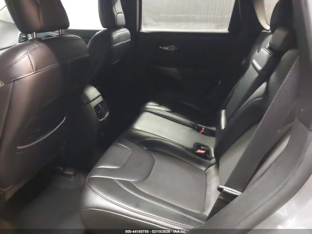 44180755 :رقم المزاد ، 1C4PJMLB1KD310847 vin ، 2019 Jeep Cherokee Latitude Plus 4x4 مزاد بيع