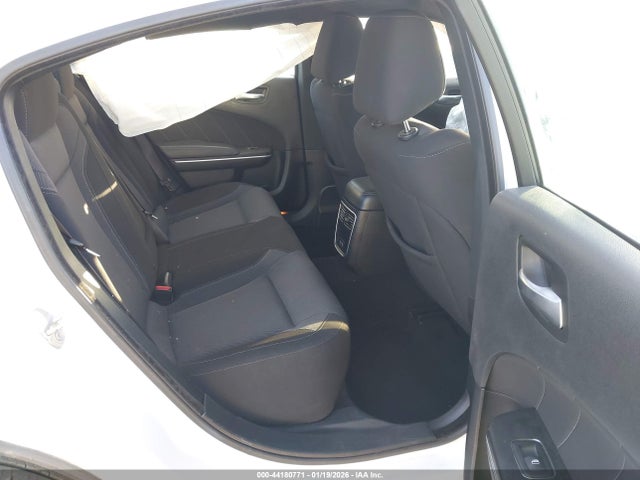 2C3CDXBG4NH200777 Dodge Charger Sxt Rwd