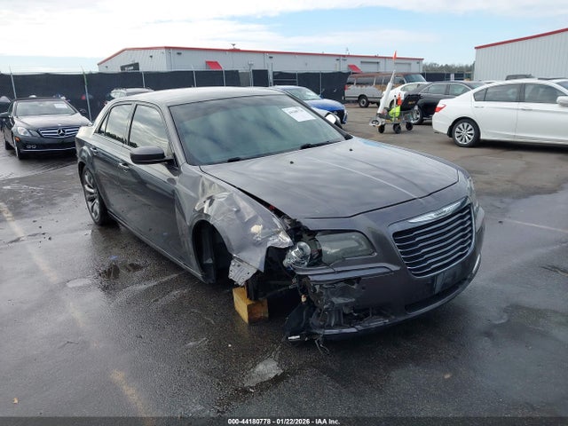 2014 CHRYSLER 300 2C3CCABG3EH357054