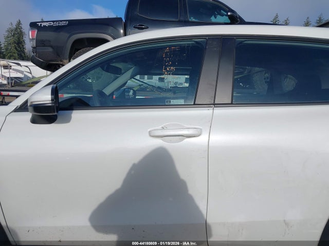3CZRZ2H33RM737933 Honda Hr-v Awd Lx