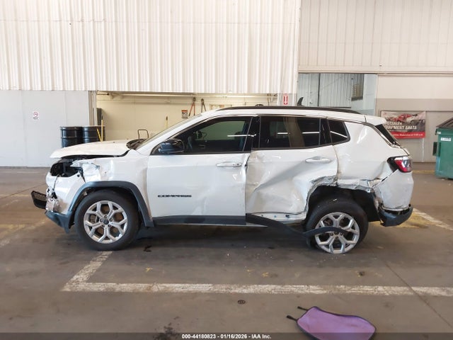 Jeep Compass Latitude 4x4 2025 3C4NJDBN5ST533678 Image 14