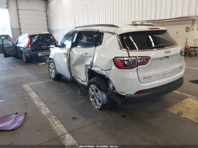Jeep Compass Latitude 4x4 2025 3C4NJDBN5ST533678 Image 3