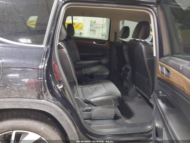 Продажа на аукционе авто 2024 Volkswagen Atlas 2.0t Se W/technology, vin: 1V2HR2CA6RC538608, номер лота: 44180825