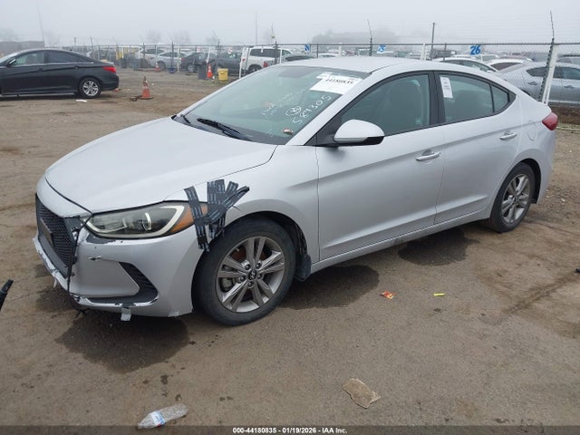 KMHD84LF3JU584305 Hyundai ELANTRA SEL