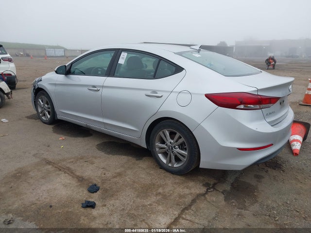 KMHD84LF3JU584305 Hyundai ELANTRA SEL