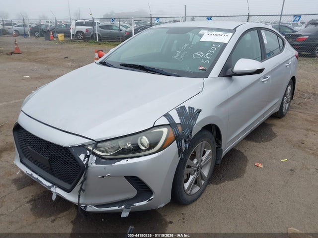 KMHD84LF3JU584305 Hyundai ELANTRA SEL