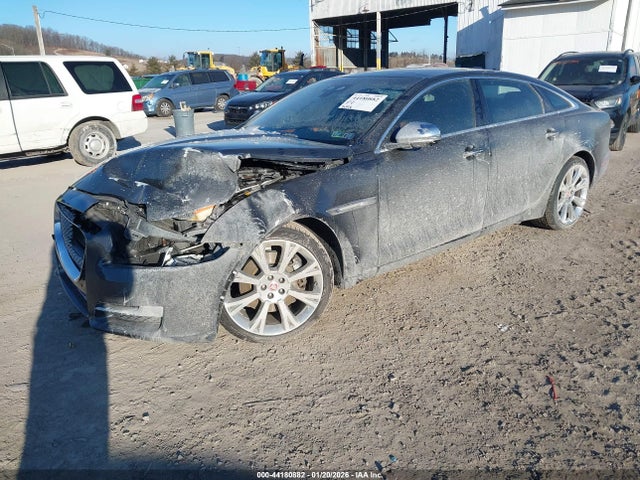 2019 JAGUAR XJ SAJWJ2GD0K8W21031 Photo 1