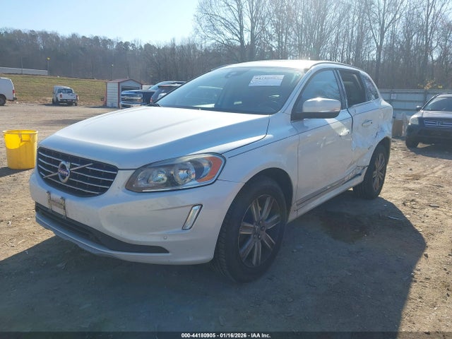 2017 VOLVO XC60 YV440MRU1H2154678 Photo 1