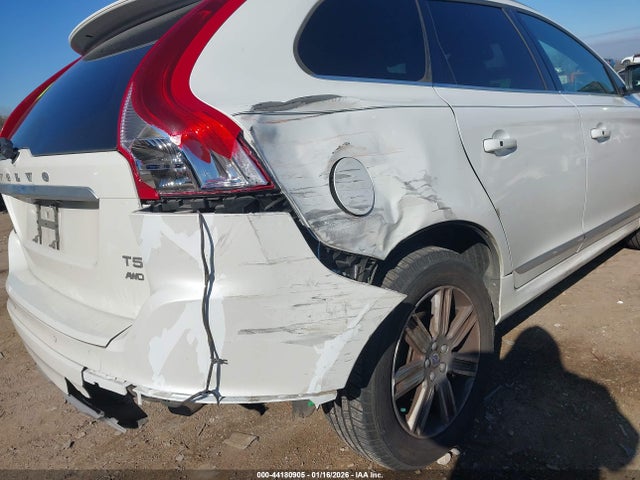 2017 VOLVO XC60 YV440MRU1H2154678 Photo 5