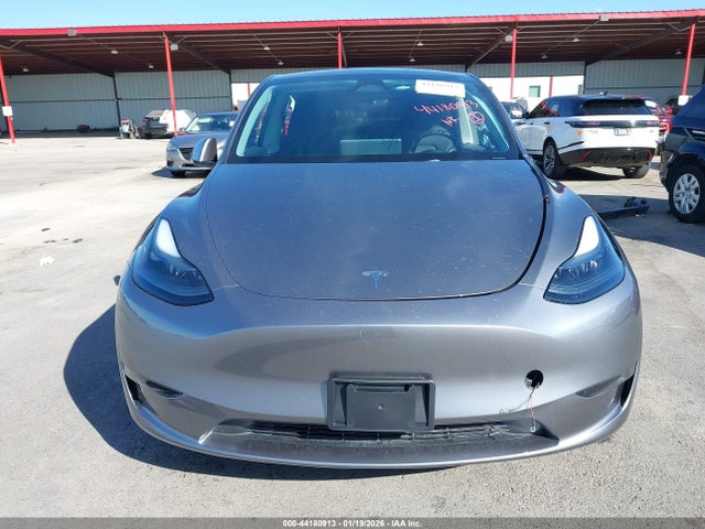 Продаж на аукціоні авто 2024 Tesla Model Y Long Range Dual Motor All-wheel Drive, vin: 7SAYGAEE2RF197246, номер лоту: 44180913