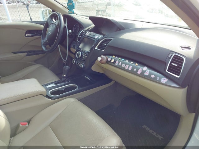 2016 ACURA RDX 5J8TB4H58GL006881 Photo 4