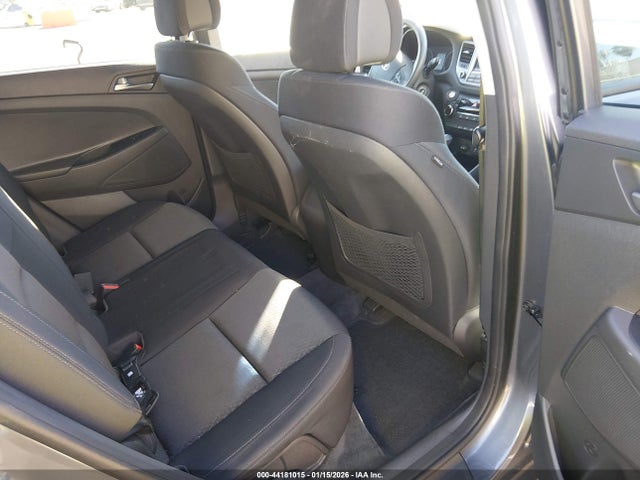KM8J23A45GU158866 Hyundai TUCSON SE