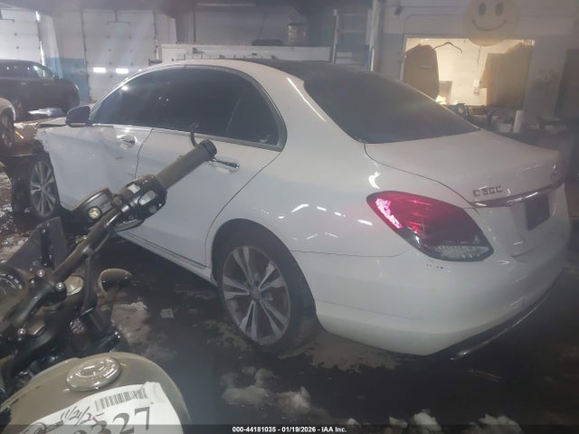 Продажа на аукционе авто 2015 Mercedes-benz C 300 Luxury 4matic, vin: 55SWF4KB9FU038737, номер лота: 44181035