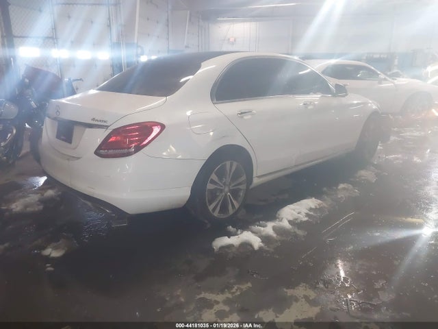 Продажа на аукционе авто 2015 Mercedes-benz C 300 Luxury 4matic, vin: 55SWF4KB9FU038737, номер лота: 44181035
