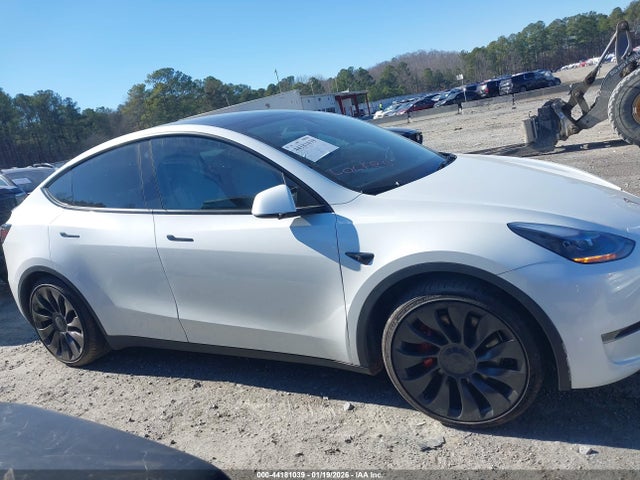 7SAYGDEF1PF694232 Tesla Model Y Performance Dual Motor All-wheel Drive