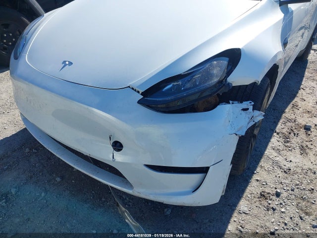 7SAYGDEF1PF694232 Tesla Model Y Performance Dual Motor All-wheel Drive